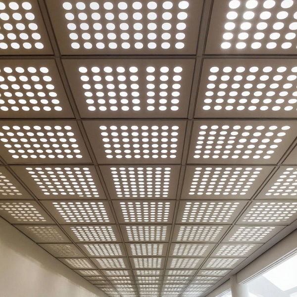 Перфорированные потолочные панели